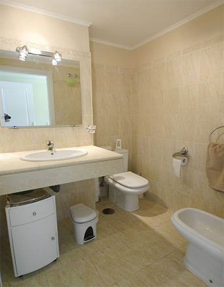  Lejligheder til salg i Calahonda på Costa del Sol - Fremragende bathroom